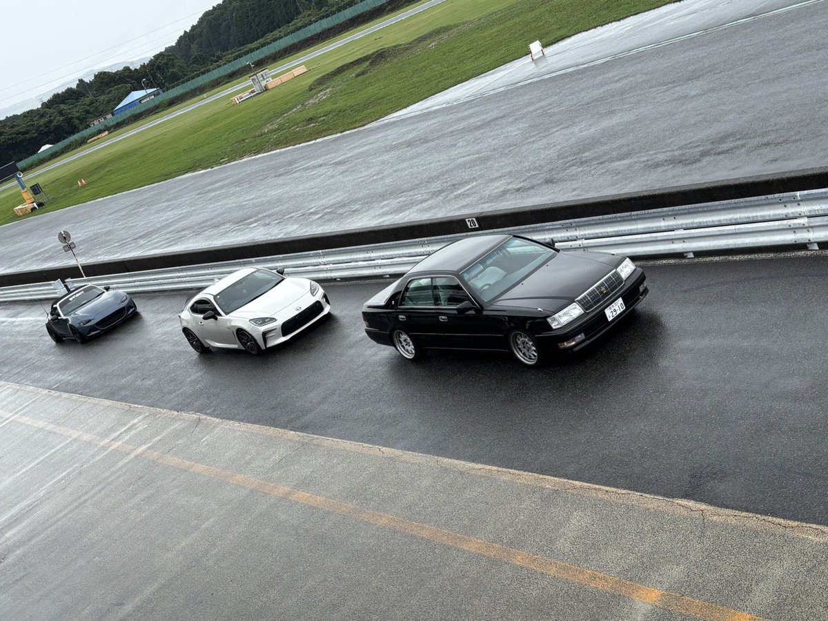 CarMemory's tweet photo. 雨の走行会お疲れ様でした！
路面濡れてたけど楽しかった☔

撮影 @HR34_HA23Slove https://t.co/pKGrlPGvzz