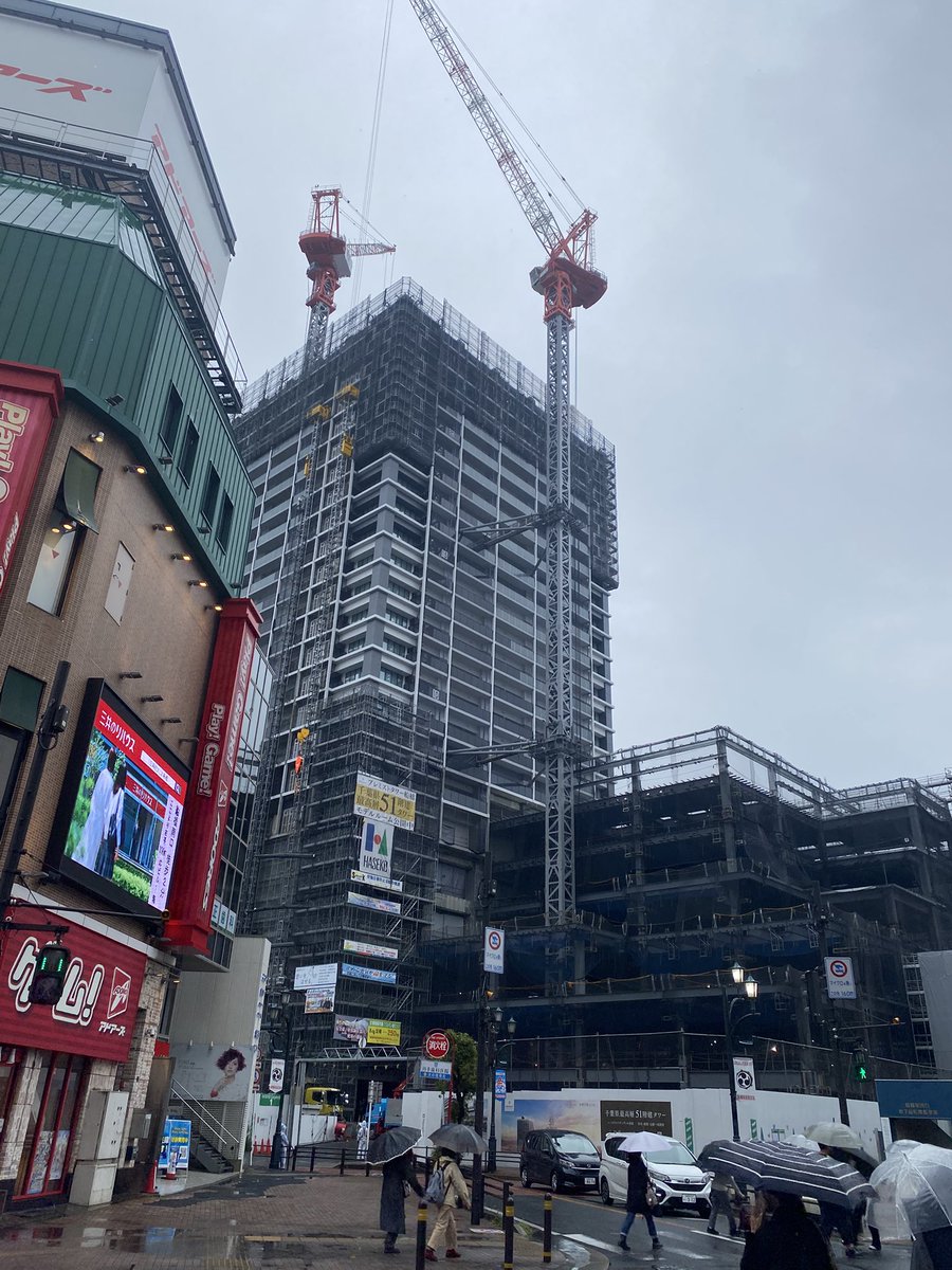 narasinokari's tweet photo. 船橋プレミストタワー。現在20階くらいを工事中 https://t.co/hd5ob69Auf