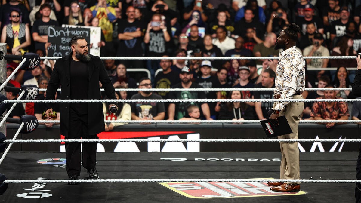 ThinkWrestling1's tweet photo. I think I might be the only one thinking this but there is a real chance Oba might get pinned here (not clean ofcourse). This could be a little similar to how Bronson pinned Roman.

If they want to build Bron and Bronson as formidable forces in the main event scene they need this pin. A win over Oba would put them at the top and will help in taking this feud forward.

Oba destroying the Vision and pinning Bronson would help no-one unless you want the group to break up which I don't think would happen.