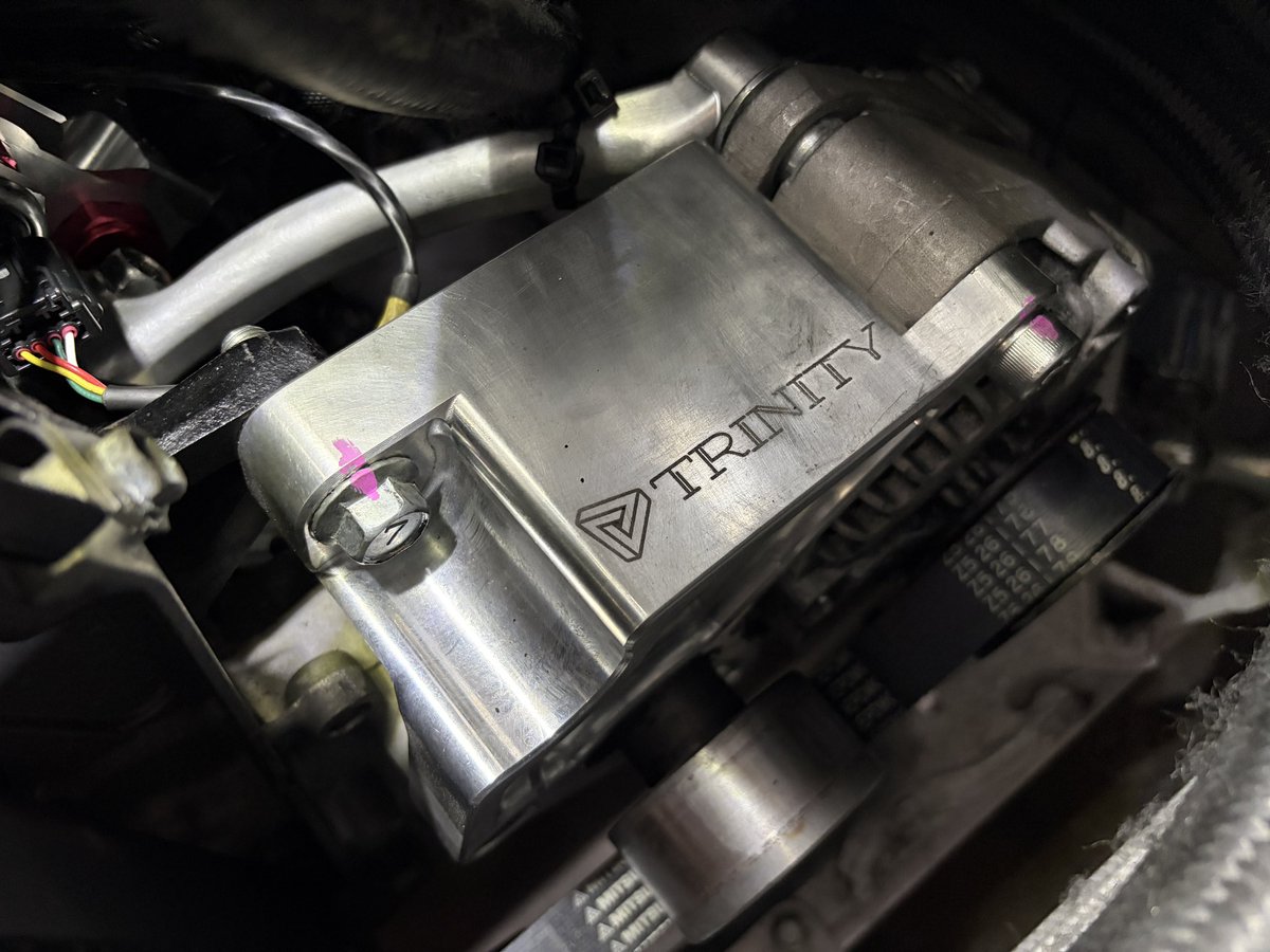 jzx_201's tweet photo. 積み込み中!!
スカッチペダルもいい感じです!
#TRINITYRacing
#TAKMO
#winmax
#KPgarage
#WorkshopREVIVER
#FACTORYBASE
#Rings
#CARU
#CUSCO
#PITORC
#TMS
#BRIDE
#FREEM
#FDJ2 https://t.co/Zo2bBUTk0w
