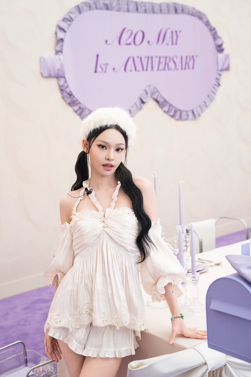 chenyuzhui's tweet photo. Welcome to our 1st anniversary celebration🎉 Thank you MAYnia for always being by our side 💜 https://t.co/KJgxZaEzgH