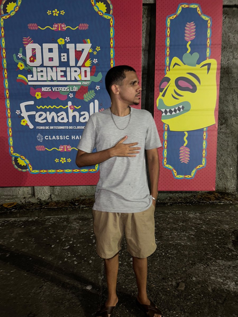 Lipe_Love18's tweet photo. Eu/ minha colinha https://t.co/x6oq5pKxF0