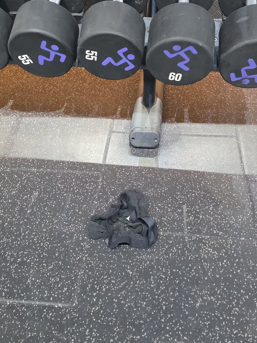 MarconWee's tweet photo. The gym is getting crazier cuz wdym there's some guys underwear at the free weights https://t.co/VifZNtSK5o
