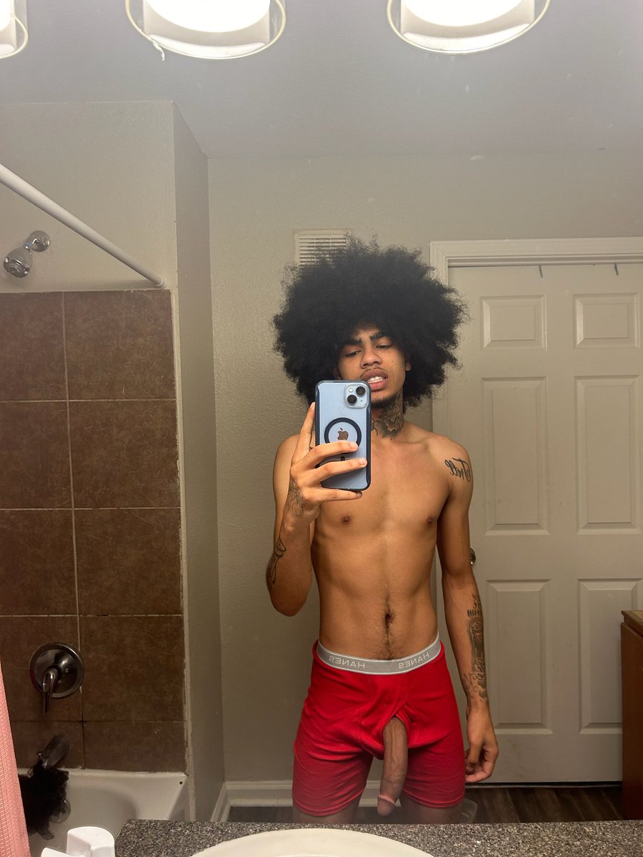 koebeezy's tweet photo. here’s your morning dose 🍆☀️ https://t.co/BTveZoTdJv