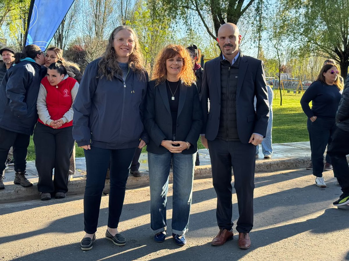 pepeousset's tweet photo. NEUQUÉN CRECE Y LAS OBRAS TIENEN QUE ACOMPAÑAR ESE CRECIMIENTO.

Junto a la Municipalidad de Neuquén inauguramos 100 cuadras de asfalto en Altos del Limay, además de iluminación LED y bombeo. Recursos de la gente transformados en obras y servicios que mejoran la calidad de vida. https://t.co/iaoO9UhkSo