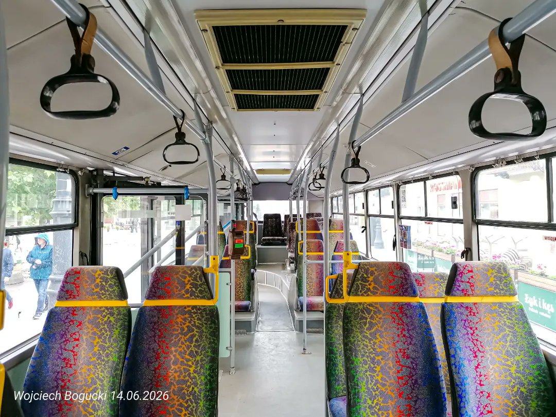 elliegonzalezie's tweet photo. Turk on Piotrkowska

Ex: 036 MPK Gniezno

Another look at the Mercedes O345C, operated by Pirosa for a year. Remnants of a “PSB Mrówka” advertisement remain on the rear. Photos 3–6 show its interior with different seats from its original service. https://t.co/Lc7kRN3oxf