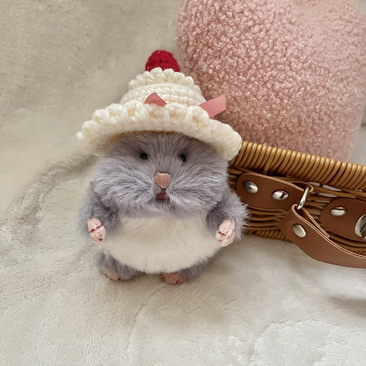 SAWA_handmade's tweet photo. ケーキ、実はかぶれるのよ！
#はむにぎり https://t.co/ufcTrruyRx