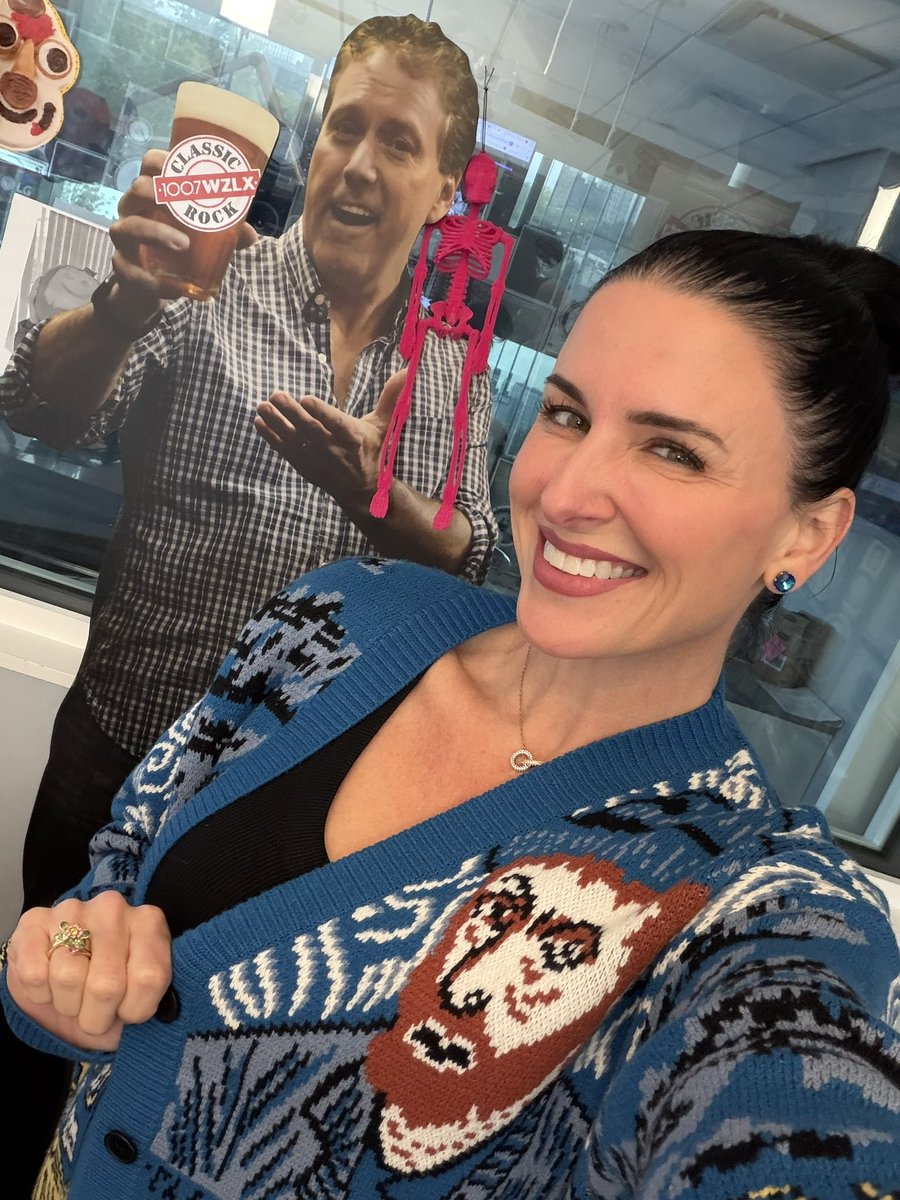 DanielleMurr's tweet photo. Good morning from me and my Temu Van Gogh Starry Night sweater. (And cardboard @ChuckNowlinWZLX) https://t.co/bK1z6NE9Zz