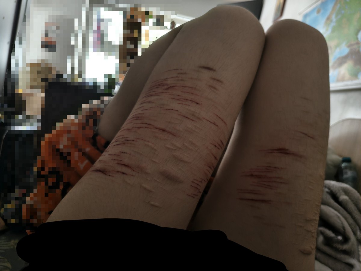 g00redance's tweet photo. mid FAKE SFX MAKEUP!!! all Halloween makeup done with chat gpt fake everything https://t.co/MrBseaxpjT
