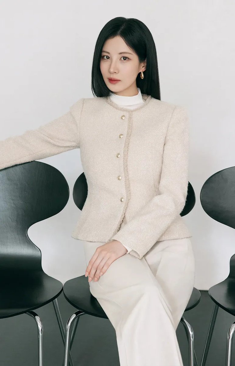niccha000's tweet photo. Muse Seohyun x Bylynn Shop https://t.co/SlR16Qd2Sy