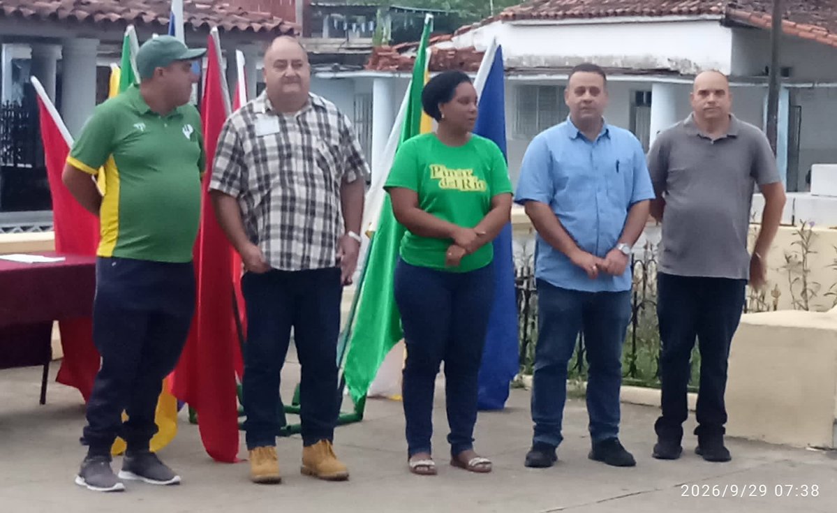 RachelAlva2330's tweet photo. Abanderamiento del equipo Vegueros de Pinar del Río que representará a la provincia en la venidera 65 Serie Nacional de Beisbol.
#PinardelRio
#Cuba https://t.co/2sanwRAXNS