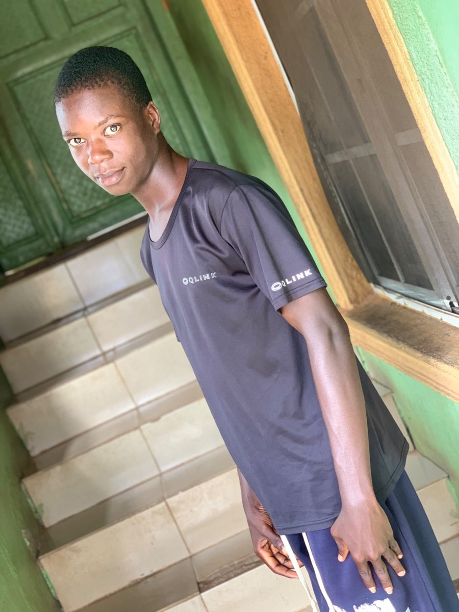 buluku01's tweet photo. I can not date a broke girl that doesn't have at least 20 million in her Account https://t.co/48KguGhDTk