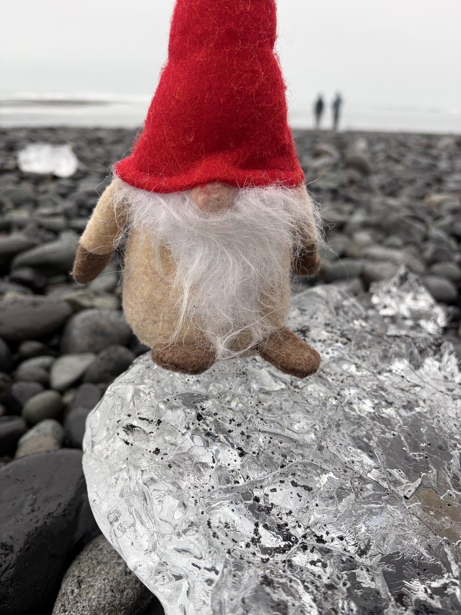 annya3_annya3_'s tweet photo. 大切な #旅ぬい を失くしました。ヘルシンキかケプラヴィークで見かけた方いませんでしょうか…2026.9.20-9.24期間 #アイスランド #フィンランド  #遺失物 #落とし物 #失くし物 #lostandfound 
I lost my lovely doll in Iceland or Finland.
Anyone see him?😭Late sep.2026 https://t.co/NiWGS9WhVm