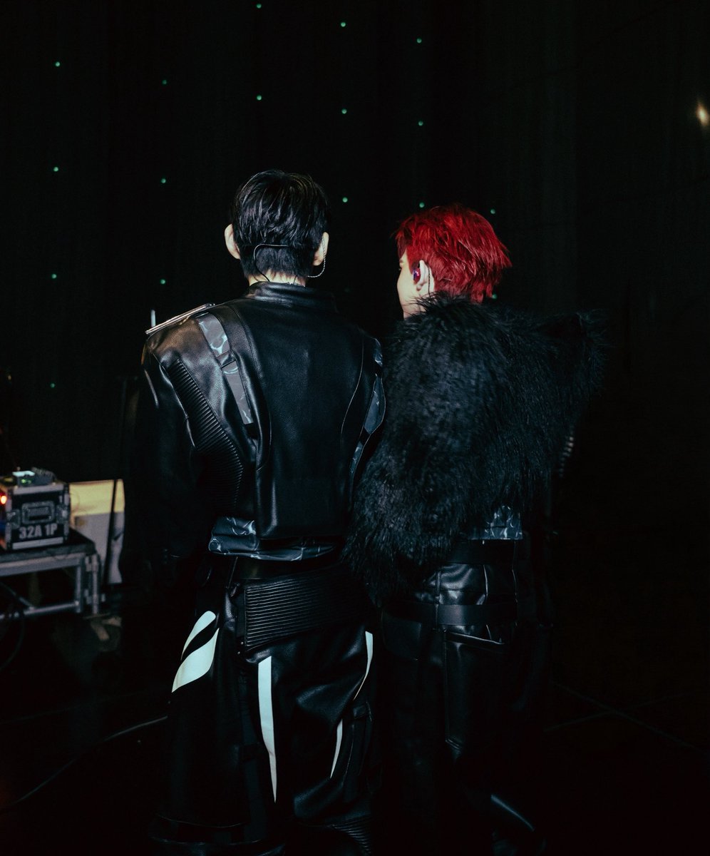 poomdct's tweet photo. ประโยคก่อนขึ้นเวที
จู : มาจริงๆแล้วว่ะภูมิ อิมแพค
ภูมิ : ขึ้นไปใจเย็นๆ ทำได้ๆ ค่อยๆไปช่วยๆกัน ถ้ามีอะไรให้ช่วยส่งสัญญานมา แต่ถ้ากูส่งสัญญานไรไปก็ช่วยกูด้วย 🤣

แต่ก็ผ่านกันมาได้แล้วนะ รอบหน้าขายตลกพอเนาะ @NapatJunior #ATLASRisingUpConcert https://t.co/eiHSMS83er