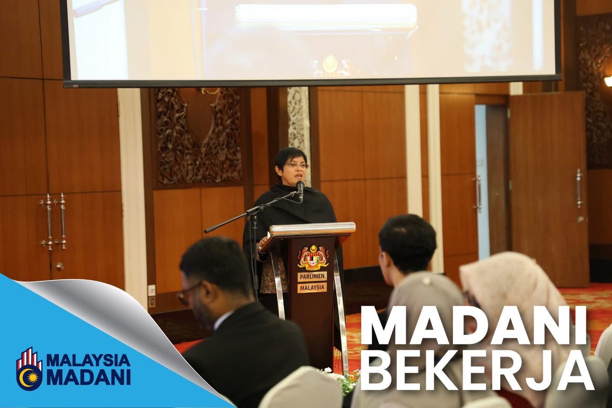 bheuu_jpm's tweet photo. SESI PENDENGARAN AWAM (NATIONAL TOWNHALL) MENGENAI RANG UNDANG-UNDANG KEBEBASAN MAKLUMAT 2026

Pautan facebook: https://t.co/2LzlBLajpy

#BHEUUJPM
#ReformasiUndangUndang
#KebebasanMaklumat
#RUUKebebasanMaklumat2026 https://t.co/Fi4iw0wt9d