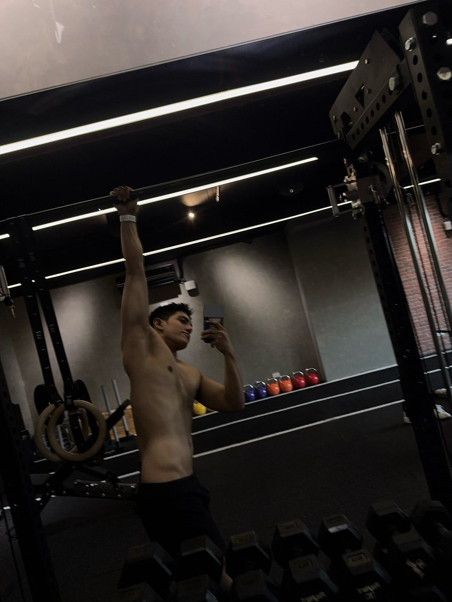 stellbase's tweet photo. A little glimpse of what Stell has been up to lately! 🏀🏋🏻 https://t.co/KmOMNBRG59