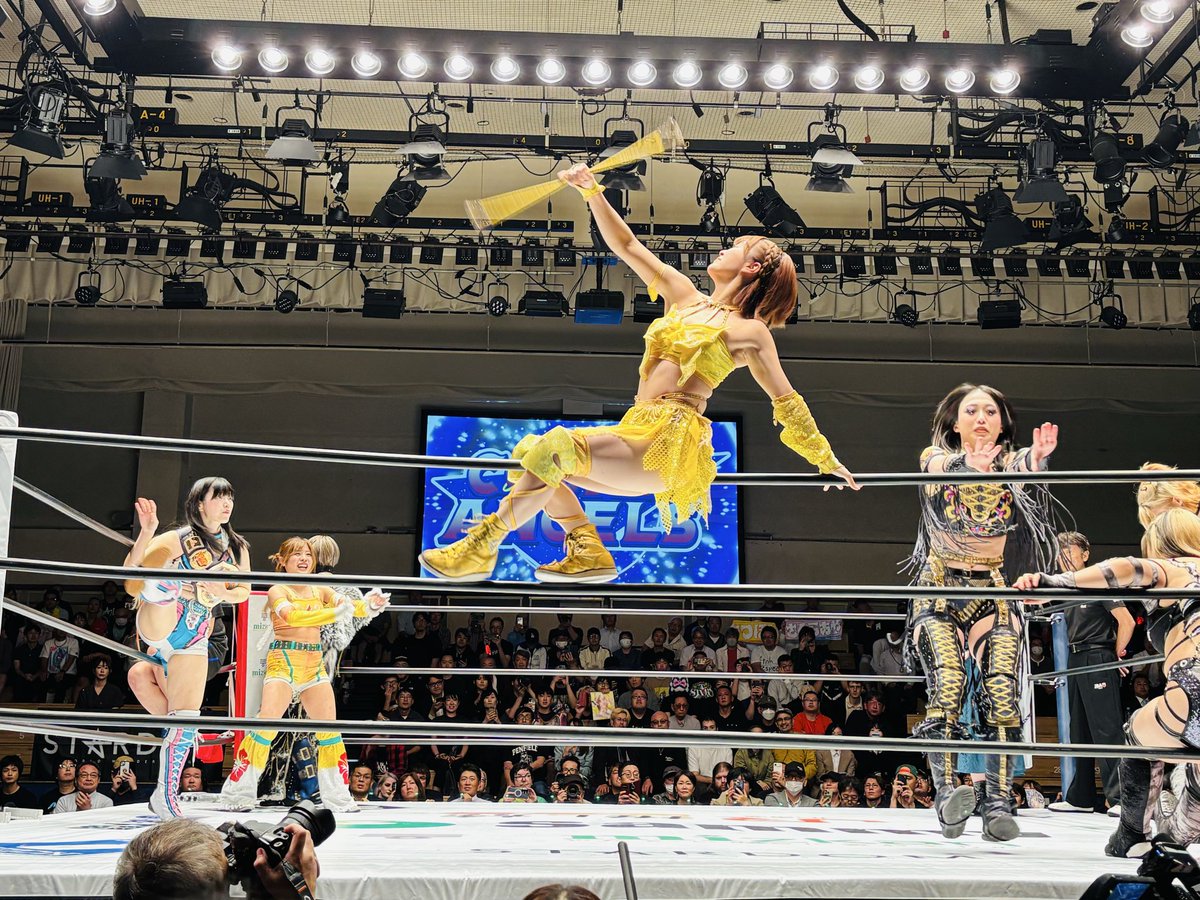 7rio7dog's tweet photo. 後楽園

貴重ななつぽいの入場が(´Д` )

#natsupoi
#上谷沙弥
#STARDOM https://t.co/N3xVvlex4p