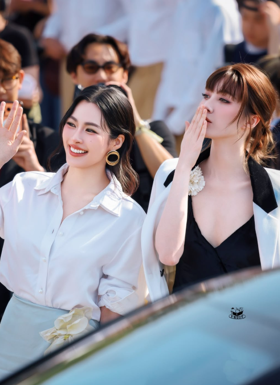 AboutMusicYT's tweet photo. LingOrm have already generated over 1 million posts on X following their appearance at the Dior Fashion Show.

They become among the most mentioned on the platform today. https://t.co/6dztcdZngy