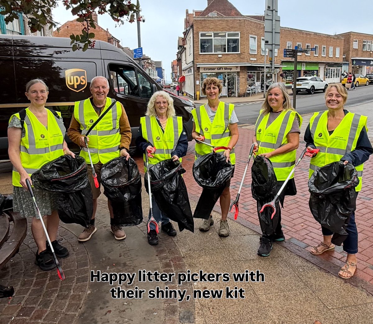 CromerLitterPic's tweet photo. We would like to say a big thank you to Jason Sterne Builders for their continued support in providing us with brand new grabbers and hoops.

Ordered to our specification they are perfect for the job and were very well-received by today’s litter pickers on our 17th pick. https://t.co/Sw3FBEn3up