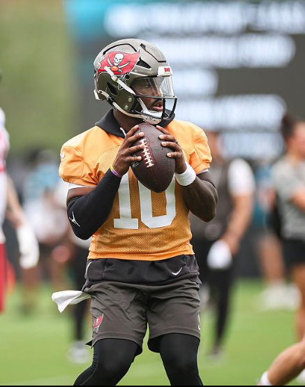 draftuncut's tweet photo. 🚨 VALUE ALERT — Jalon Daniels | #Buccaneers 

This changed from an injury stash to a confirmed starting QB. In Superflex, I’m not waiting for the market to price three guaranteed starts.

Trigger: Todd Bowles confirmed Monday that Baker Mayfield will miss at least three weeks with his dislocated throwing thumb. Daniels is officially starting Week 4 vs. Green Bay. 
What I see: This is the material change. Yesterday I was buying the possibility. Now I’m buying a confirmed starting window through at least Weeks 4-6. His rushing ability gives him a Fantasy path even if the passing volume is ugly.
Cost: Still essentially a waiver/free-agent QB in most formats; I don’t have a reliable universal roster percentage yet.
Fantasy: Superflex/Dynasty priority. A free dual-threat QB just became an NFL starter for multiple weeks.
Verdict: I ALREADY LIKED DANIELS AS A SPECULATIVE ADD. NOW I’M AGGRESSIVE. THE JOB IS HIS FOR AT LEAST THREE WEEKS — THE PRICE HASN’T CAUGHT UP YET.
#DraftKings #FantasyFootball #NFLFantasy 

NFL confirmation — Sept. 28⁠