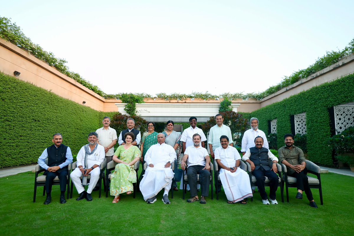 INCIndia's tweet photo. Jai Congress ✋ https://t.co/hNwYRFvDPq