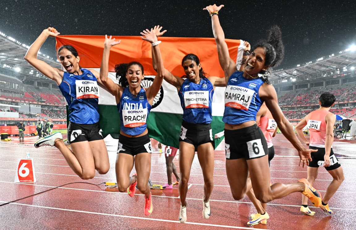the_hindu's tweet photo. India wins first athletics gold at Asian Games 2026 with a 3:29.69 in women's 4x400m relay

📷@rvmoorthyhindu https://t.co/UzmezqzoKl