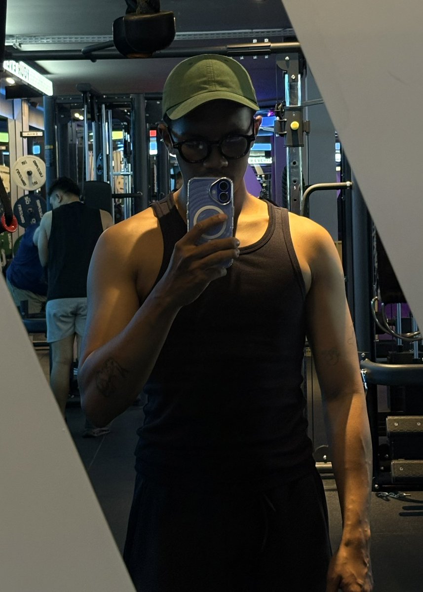 floust8's tweet photo. i pray that my tits are sitting right https://t.co/9XUlJXWx5n
