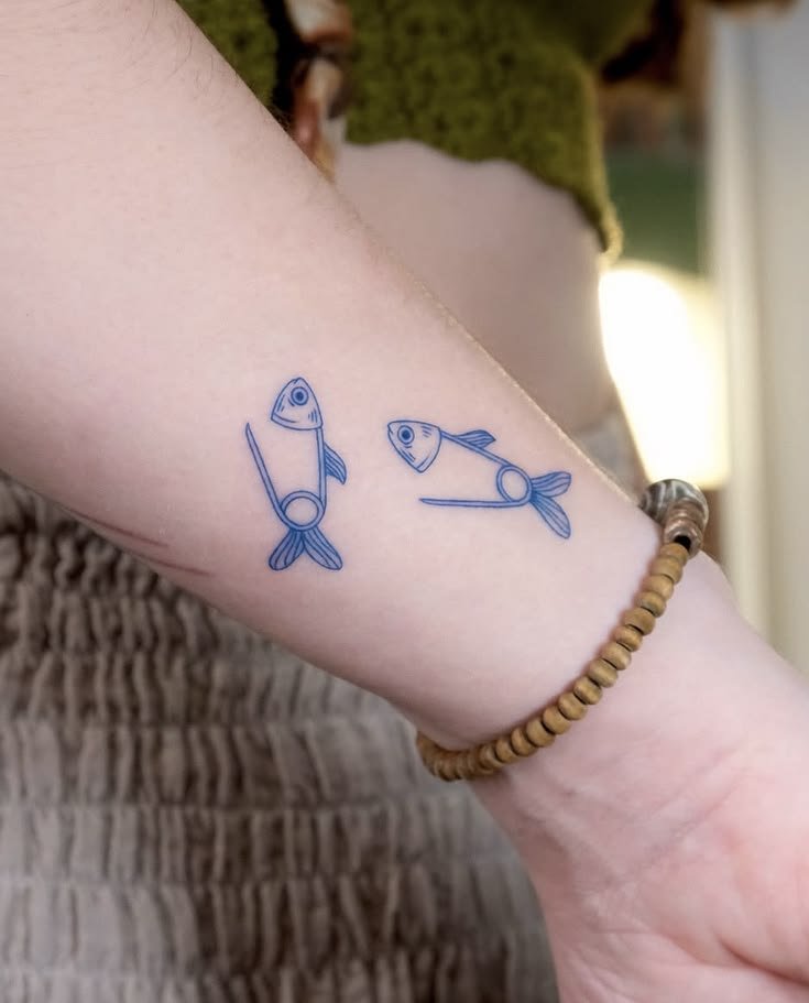canolasilisa's tweet photo. how pinterest sees me
idol 
tattoo
aesthetic vibes 
outfit https://t.co/QZMdl5rd84
