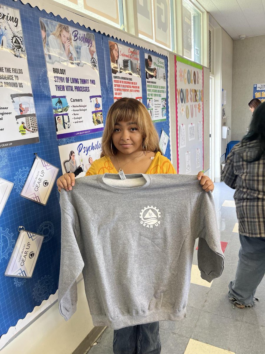 gearuplb's tweet photo. 🎉 Our first Fuel Up of 2026–2027 was a blast! Students tested their CSU knowledge with a fun Kahoot game. Next up: Financial Aid! Stay tuned for upcoming dates at NHS and JGHS. 🎓 https://t.co/4qcx5uo581