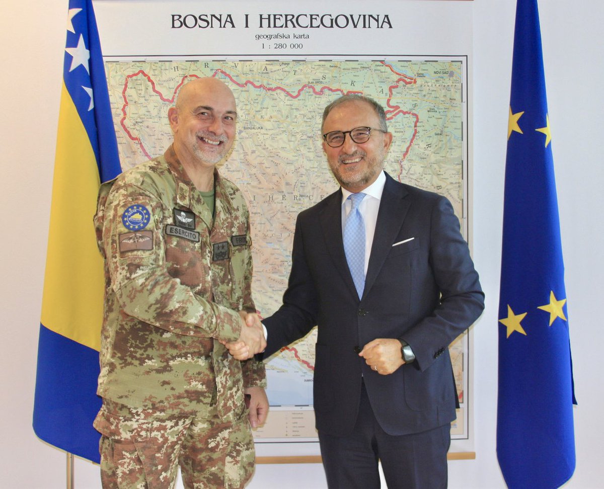 LSorecaEU's tweet photo. Great to exchange today with @euforbih 🇪🇺 Commander, Major General Maurizio Fronda.

We spoke about the political and security situation in Bosnia and Herzegovina, in particular ahead of the upcoming Sunday general elections.

We discussed the intensive outreach #EUFOR has had with local communities, which was vey well received across the country.

We also agreed on the importance of continued coordination among international partners, and in particular between EU and NATO. 

#EUFOR Althea remains a vital element of 🇪🇺EU's support to 🇧🇦BiH in helping to maintain a safe and secure environment (SASE). 

🙏 Thank you Commander for our continued, close cooperation in supporting BiH's long-term stability and progress towards EU accession.

🇪🇺🤝🇧🇦
