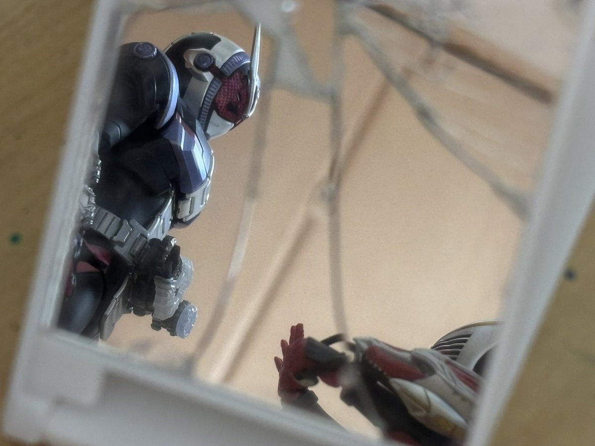dop13_donbra's tweet photo. ｷｰﾝ…ｷｰﾝ…ｷｰﾝ…ｷｰﾝ…
あ、あれは…ｯ！俺…!?
【次回予告】
#オモ写 https://t.co/hvbHtr9AuU