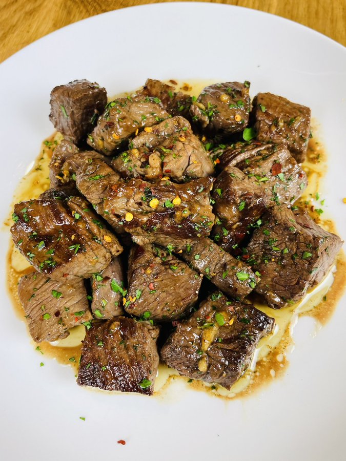 coookwithchris's tweet photo. QUICK WEEKNIGHT DINNERS

Meal prep is great but having quick, go-to recipes during a busy week are just as important!

Here are 9 of my favorite weeknight dinners that can be thrown together in under 30 minutes: