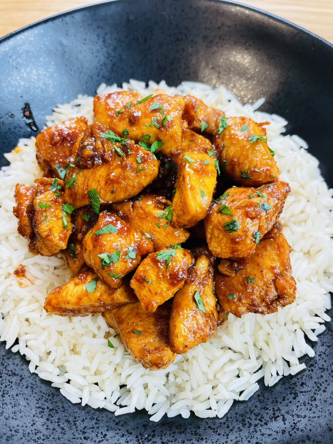coookwithchris's tweet photo. QUICK WEEKNIGHT DINNERS

Meal prep is great but having quick, go-to recipes during a busy week are just as important!

Here are 9 of my favorite weeknight dinners that can be thrown together in under 30 minutes: