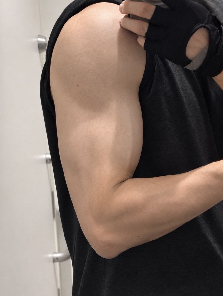 Jack47623945J's tweet photo. 残業終わりに1時間トレーニング🏋️
今日もちゃんと継続！🔥
#筋トレ初心者 https://t.co/h86arF9nhn