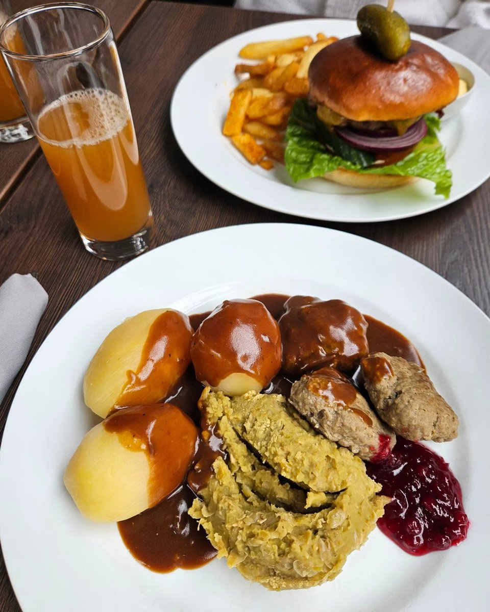 ameliabrownmbm4's tweet photo. A typical Scandinavian meal at Kaffistova Oslo—I'm here for it! https://t.co/GNHxdf5N5R