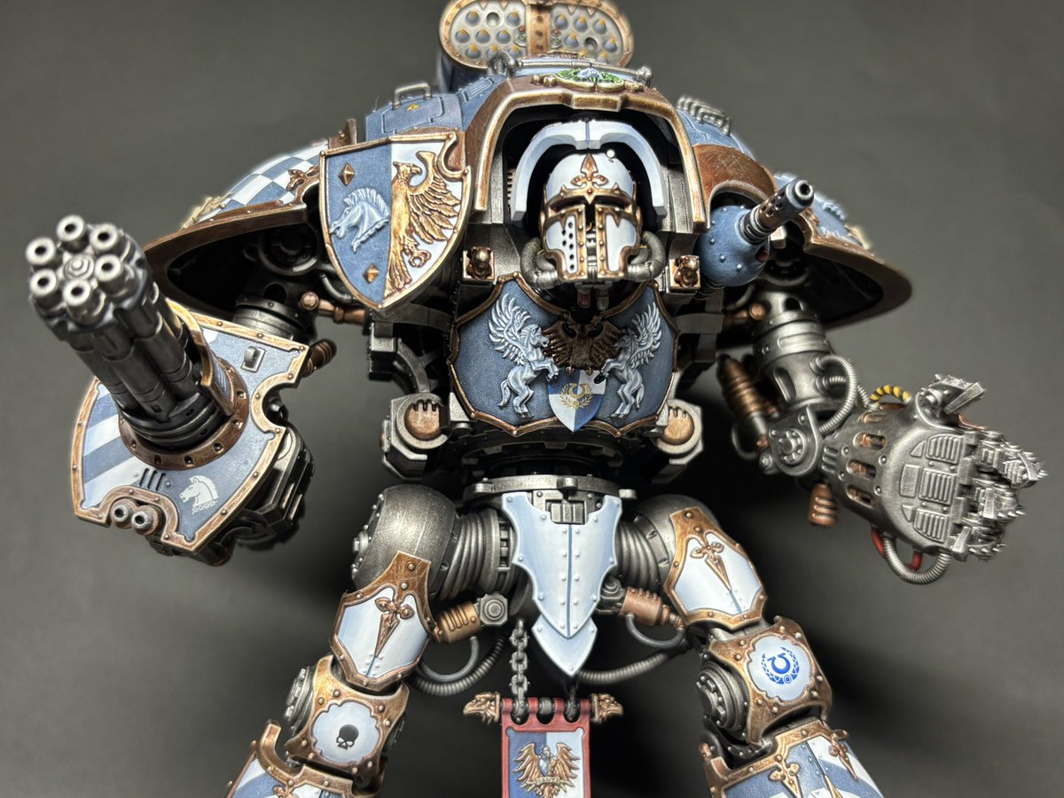 zonozone's tweet photo. インペリアルナイト完成‼️

我がウォーロードタイタンの「Legio Praesagius」に連なる、騎士宗家「House Ivbaris」の上級王「Cayenne」

Ivbarisは「輝く立髪」を意味し、ペガサスの頭をその紋章として戴く

ウルトラマールの工業惑星「GANTZ」を母星として、ウルトラマリーン戦団とは親密な関係を結ぶ https://t.co/zA0fIwA3EF