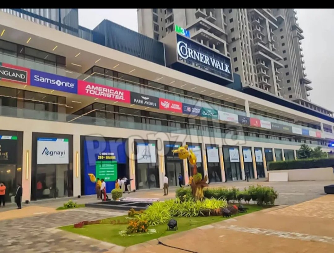 Quantum_POV's tweet photo. M3M corner walk is a totally failed project. Number of buyers are stuck with office spaces which are not getting rented out. No buyers either.  Beware of such brokers who try to befool you. https://t.co/5cNsTF01Pq