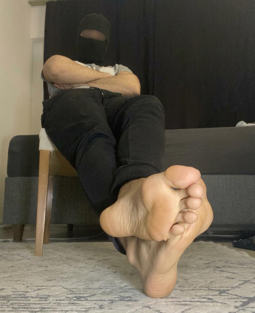 Mastergymbro's tweet photo. Master's back 😎💪
#feet #malefeet #paypig #master #findom  #alphafeet #feetfetısh #feetworshi̇p #feetِ #cashmaster
#alpha #sock #socks  #dirtysocks https://t.co/SUv3mYd9bV