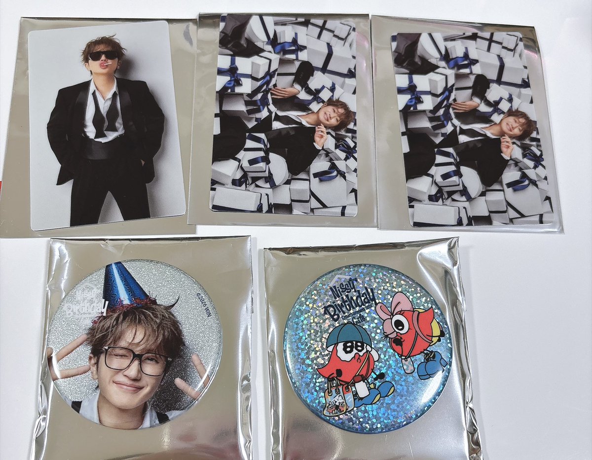 m___zu's tweet photo. 【交換】Nissy カフェ ハピバフォトカ ハピバッジ

譲┊ 画像1枚目
求┊ 画像2枚目、3枚目黄色丸⭕️

お声がけお待ちしております🌷 https://t.co/GmKcAbhUP6