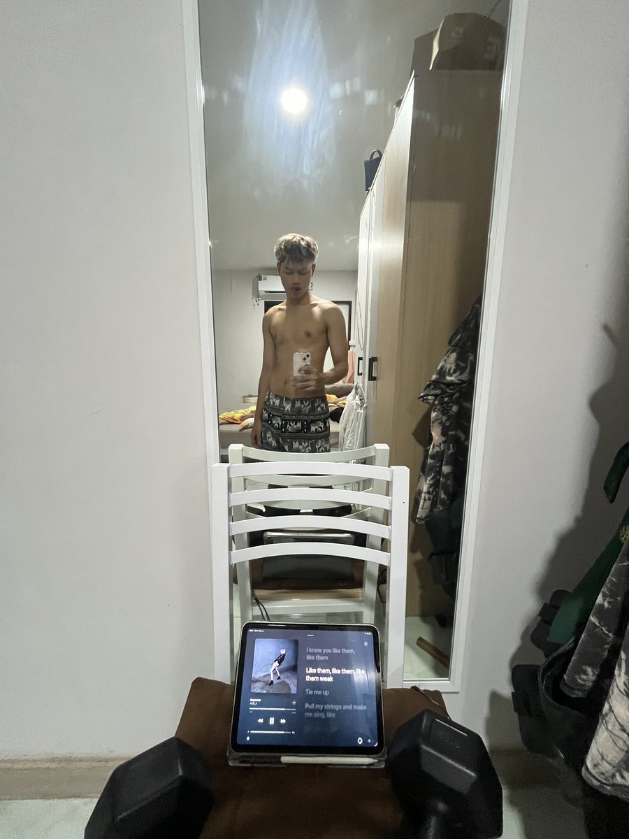 Nvemboi's tweet photo. อ้วนจัด https://t.co/yYpGyHqhIt