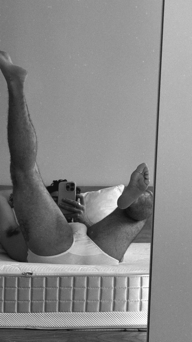 santurron01's tweet photo. Quien por aquí fetiche de los calzones? 🙋🏼‍♂️👃🏼🔞 https://t.co/vYxSIyFYyp