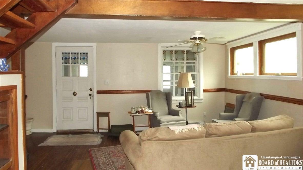 BenedettoTony's tweet photo. If this home is as interesting to you as it is to me, contact me for a viewing. https://t.co/QsY6C0kXxo