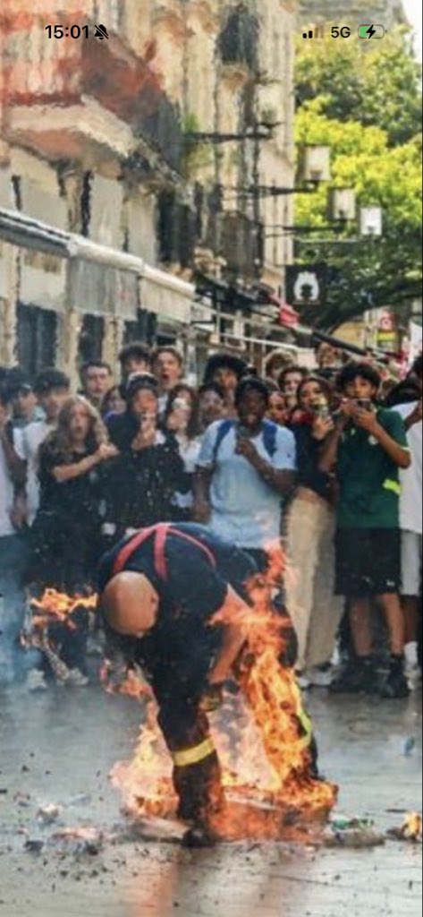 sutw39's tweet photo. @french_report78 @FrDesouche Une photo vaut mille mots https://t.co/1YRZjv7YFc