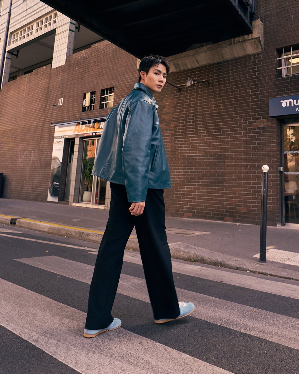 DomundiTV's tweet photo. ZEE PRUK IN SANDRO

Zee Pruk @zee_pruk arrives in Paris for SANDRO’s SS 2027 show, where contemporary tailoring meets the spirit of Paris Fashion Week.

ZEE PRUK PFW 2027
#SANDROxZEEPRUK
#Sandro #SandroParis
#ZeePruk https://t.co/aVpBd8w0wu