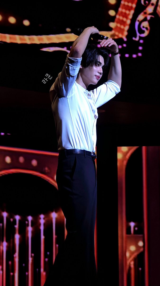 b_racco_on's tweet photo. My prince 🤴🏻💛

#JDJaideeFMinSeoul 
#dunknatachai @dunknatachai https://t.co/qIkenl60i3