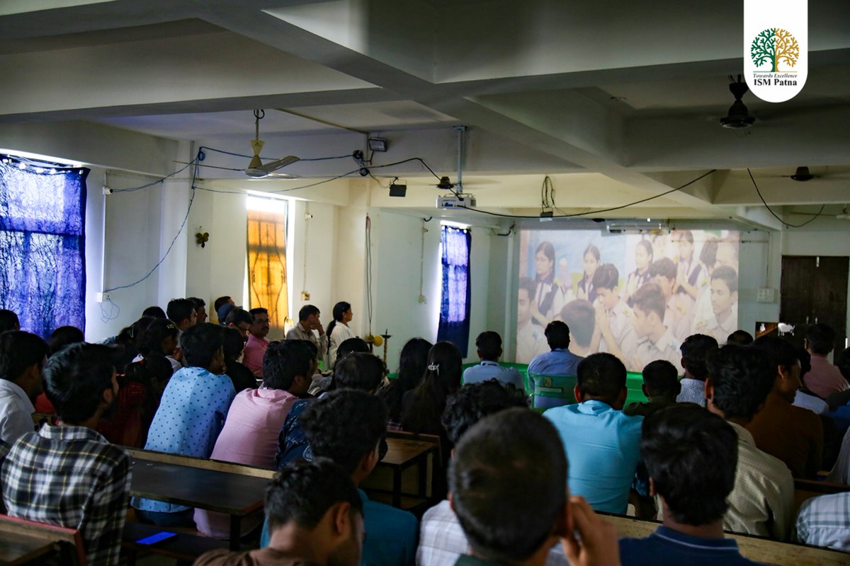 ISMPatna's tweet photo. Sharing a few glimpses from the Jagran Film Festival Pre-Premiere with you. 
Here are some memorable moments captured from the event. Take a look and relive the experience with us!
.
.
.
.

#ISMPatna #JagranFilmFestival #CampusEvent #CollegeStudents #IndianCinema #Patna https://t.co/ur5wWWXyST