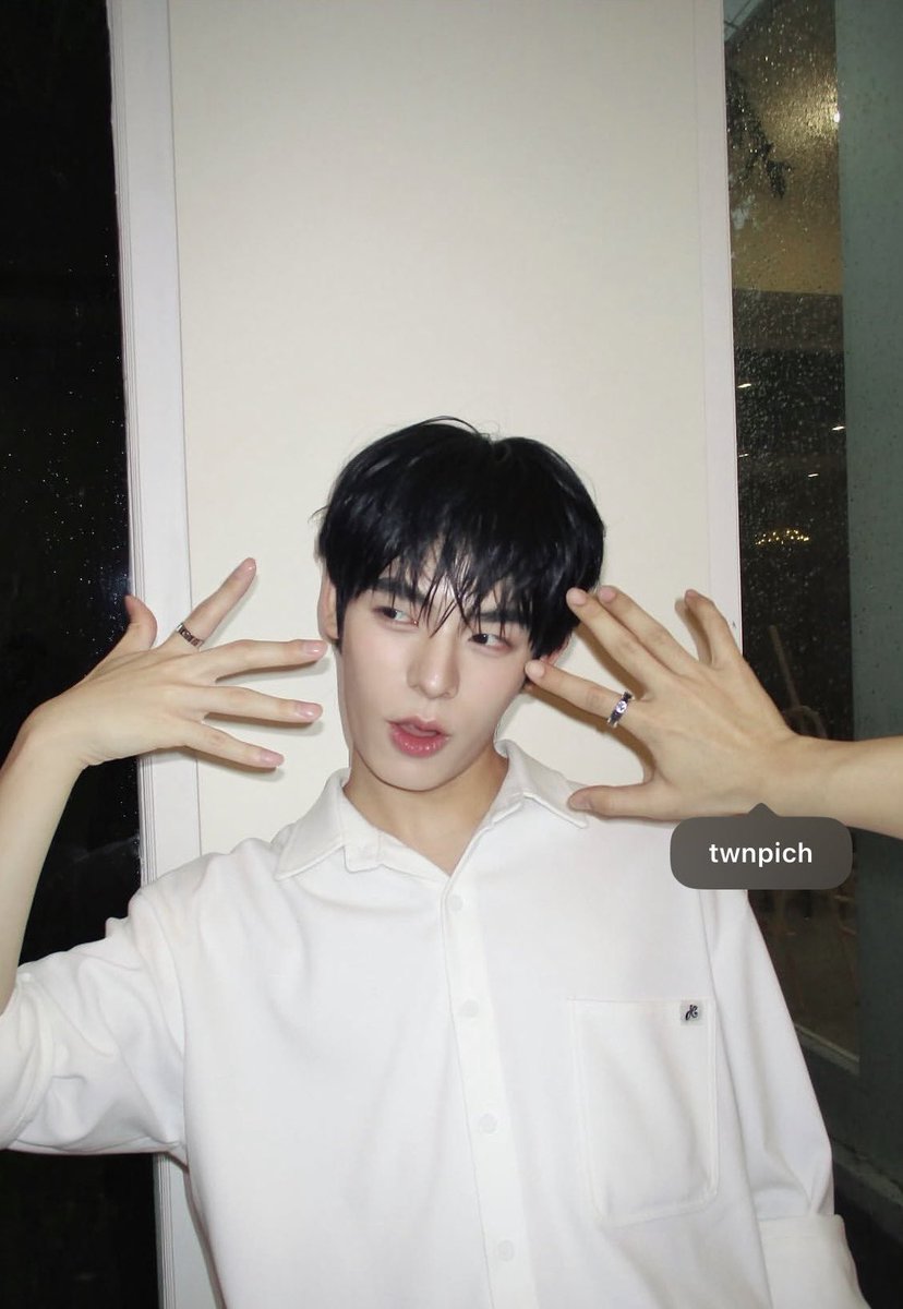 2teepilled's tweet photo. i said oh im sure 🚬😮‍💨 https://t.co/JBGIsohUEH