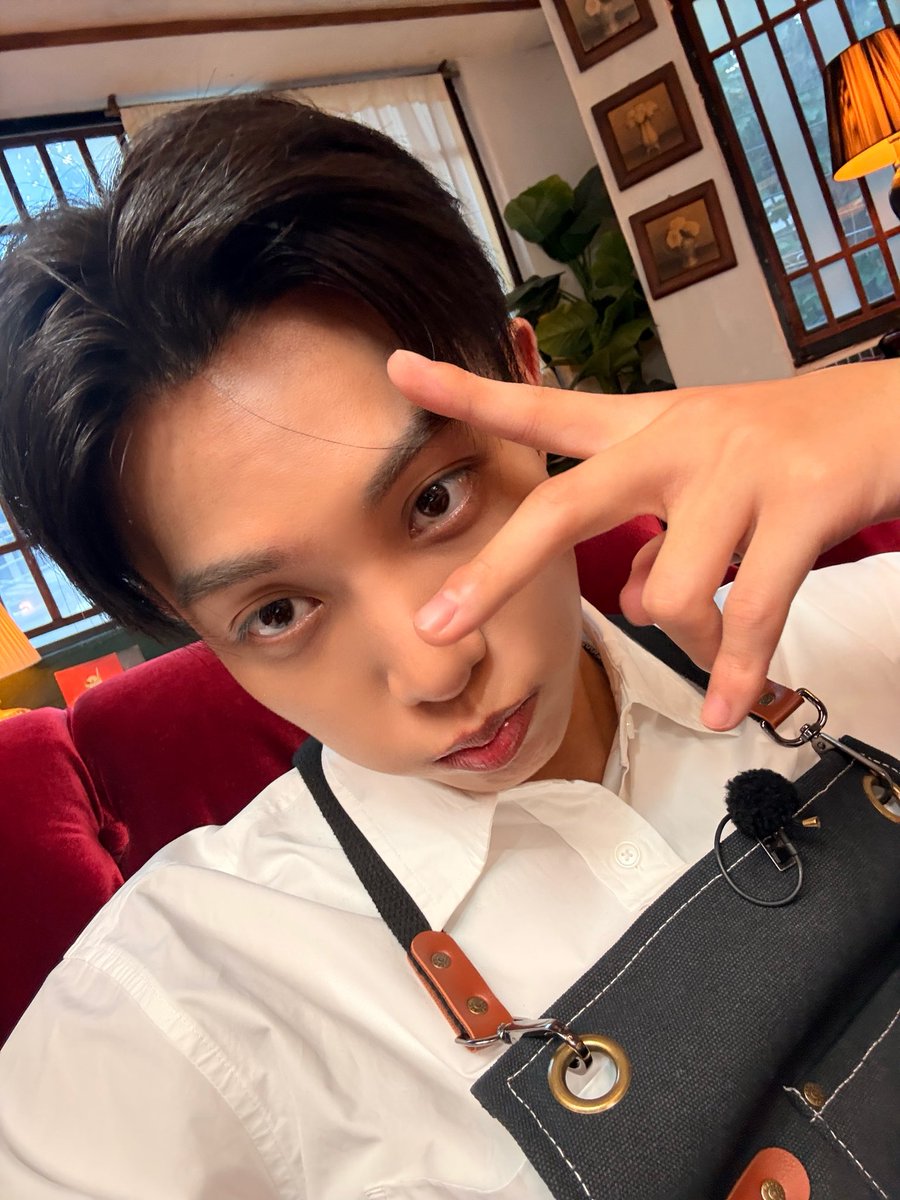 terjemahinRYUL's tweet photo. — weverse post
#4SHOBOSHOW <Unreleased Clip Compilation .zip 3> Photo Behind 📸

#률 #RYUL #롱샷 #LNGSHOT https://t.co/7uq959Mie8
