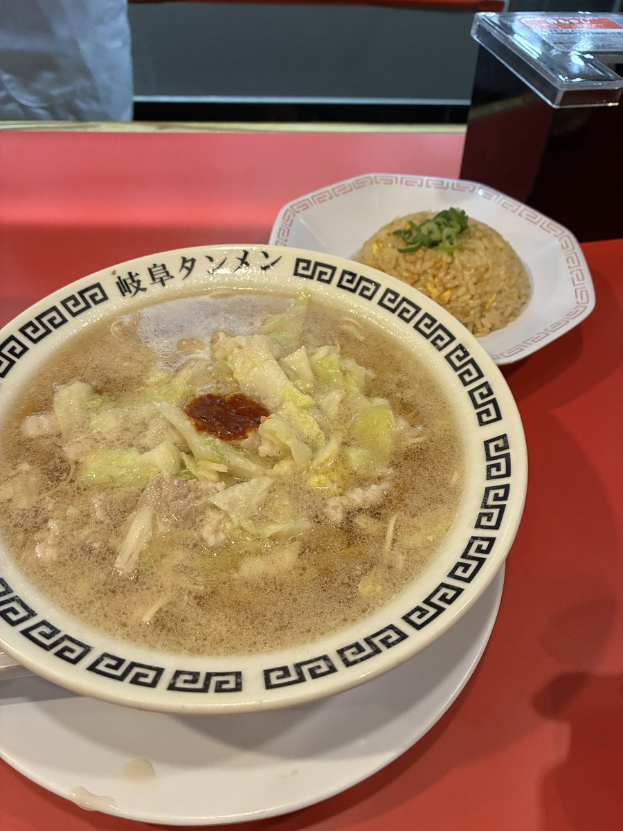 Satapai4423's tweet photo. ｷﾞﾀﾝ来た。
今日はチャーハンつき https://t.co/TH4bj6Y1y3