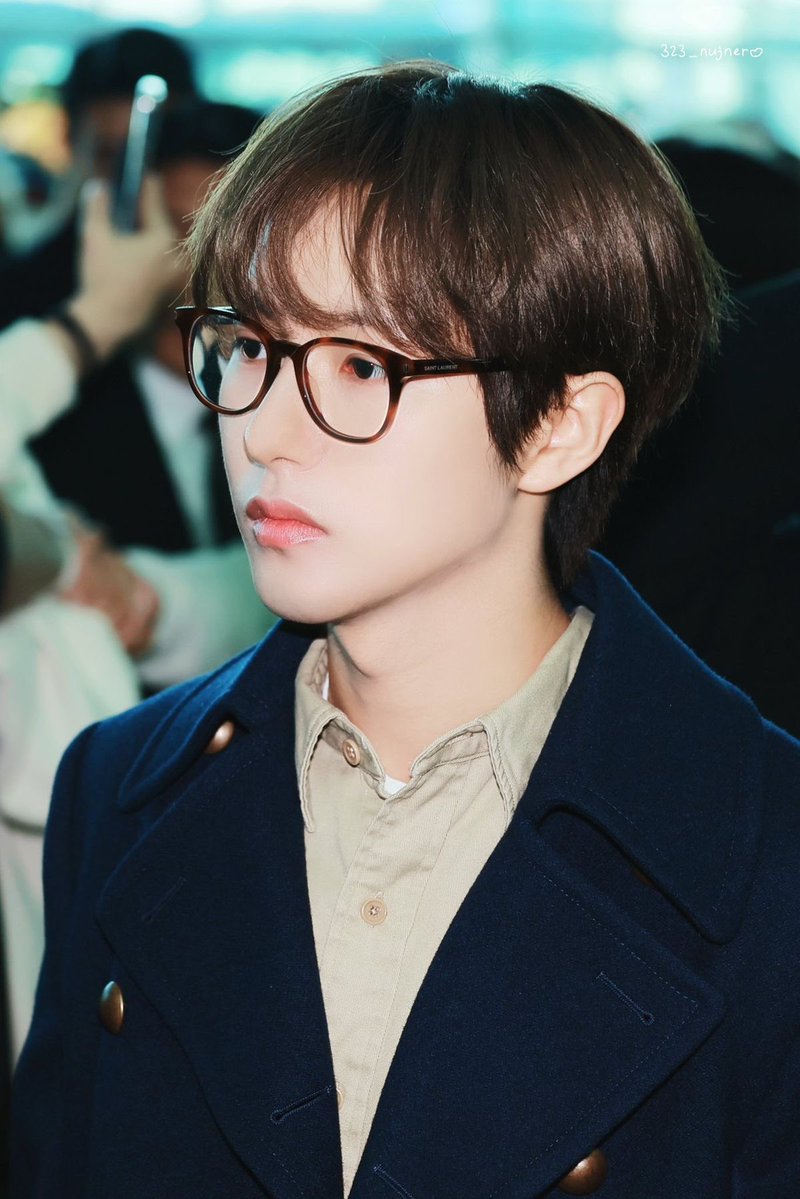 ilko1872999's tweet photo. 다람쥐교수 다시하자 https://t.co/9LvpSjeGg7